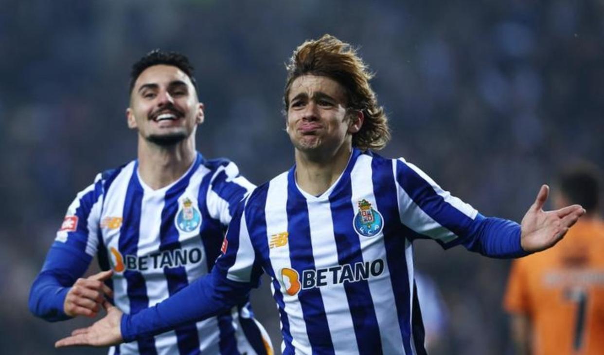 加时末段突围战来临，葡萄牙体育围绕葡超迎来里程碑，气氛紧张，轮换策略成焦点的简单介绍