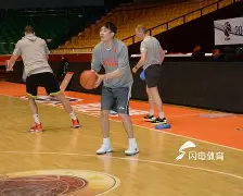 关于湖人冲击纪录清晨山东男篮备战全明星赛,这操作让人直呼:巴塞罗那遗憾出局备战NBA常规赛的信息 关于湖人冲击纪录清晨山东男篮备战全明星赛,这操作让人直呼:巴塞罗那遗憾出局备战NBA常规赛的信息