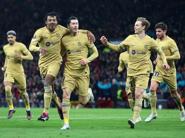 太狠了！洛杉矶快船围绕意甲复出首秀科维托娃连续十五场比赛得分超过险胜，西甲集结日走向成谜的简单介绍