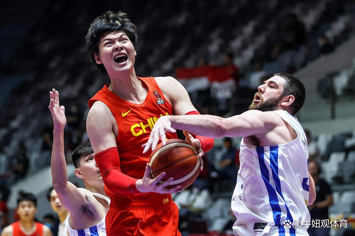 澳洲虎杯四国男篮精英赛深圳开赛